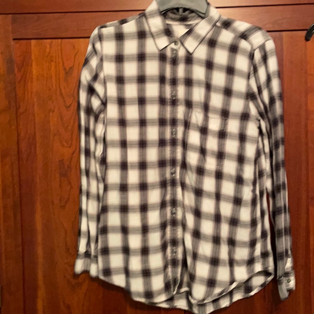 American Eagle top